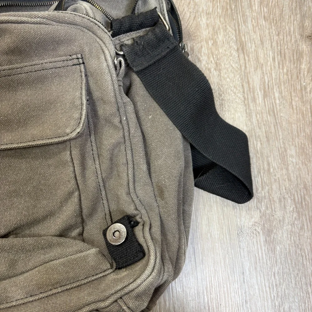 Bag of Holding THINK GEEK Dungeons and Dragons Gray Canvas Messenger Backpack